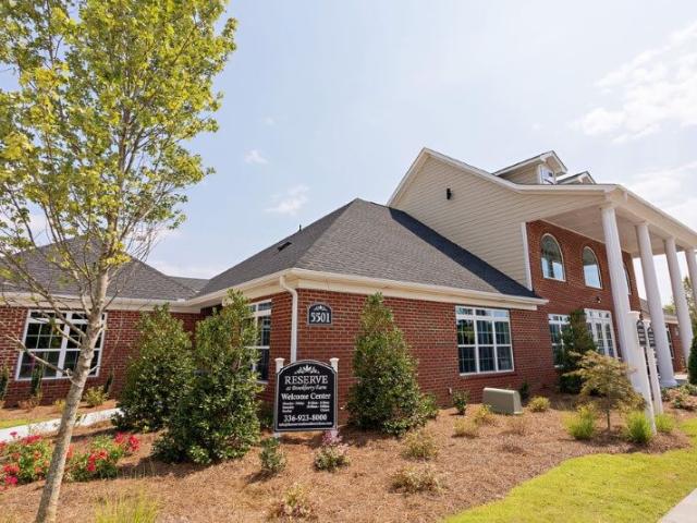 2 BR, 2 BA Apartment 5501 Belmont Dr Unit 5539 301, Winston Salem, NC 27106