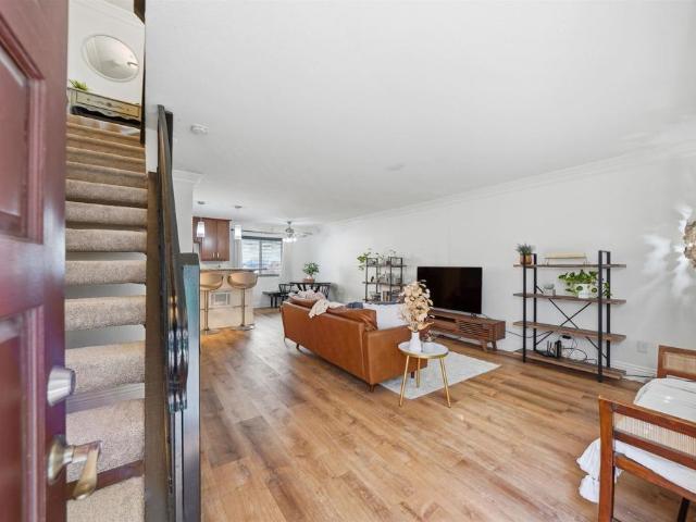 2 BR, 2 BA Apartment 5505 Adelaide Avenue, San Diego, CA 92115
