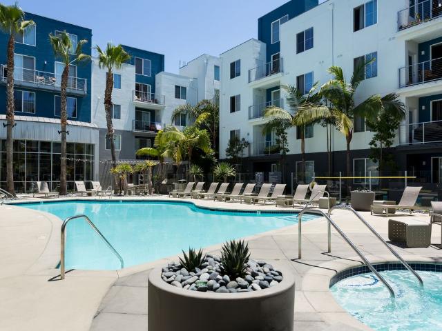 2 BR, 2 BA Apartment 5535 Westlawn Avenue Unit 344, Los Angeles, CA 90066