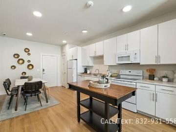 2 BR, 2 BA Apartment 5540 Spring Cypress Rd, Spring, TX 77379