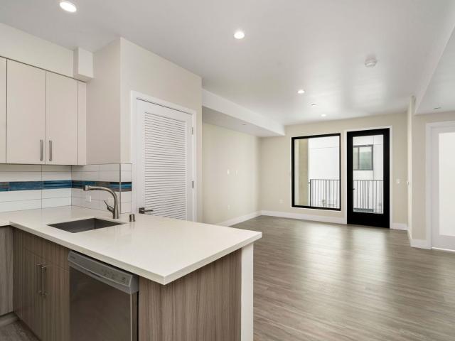 2 BR, 2 BA Apartment 5550 Bonner Avenue Unit 305, North Hollywood, CA 91601