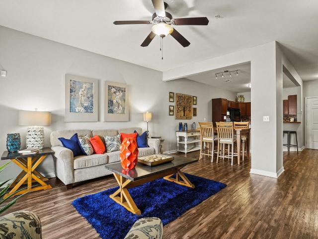 2 BR, 2 BA Apartment 5555 LONG PRAIRIE TRCE Unit 0828, Richmond, TX 77407