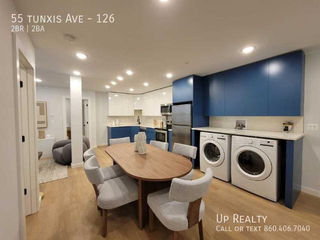 2 BR, 2 BA Apartment 55 tunxis Ave, Bloomfield, CT 06002