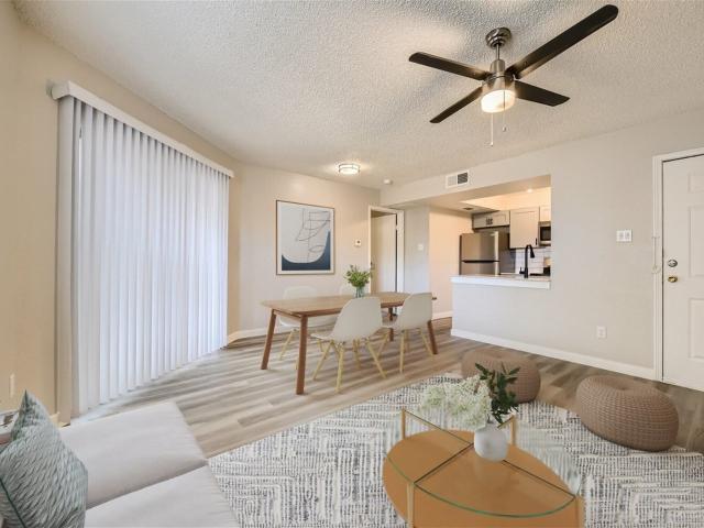 2 BR, 2 BA Apartment 5600 N Beach St Unit 424, Fort Worth, TX 76137