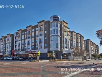 2 BR, 2 BA Apartment 5600 SMU Boulevard, Dallas, TX 75206
