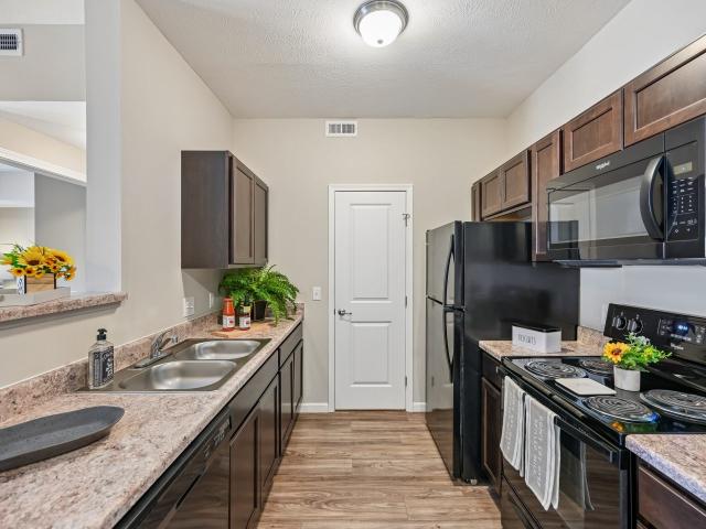 2 BR, 2 BA Apartment 5605 W Broad St Unit 19FAI301, Columbus, OH 43228