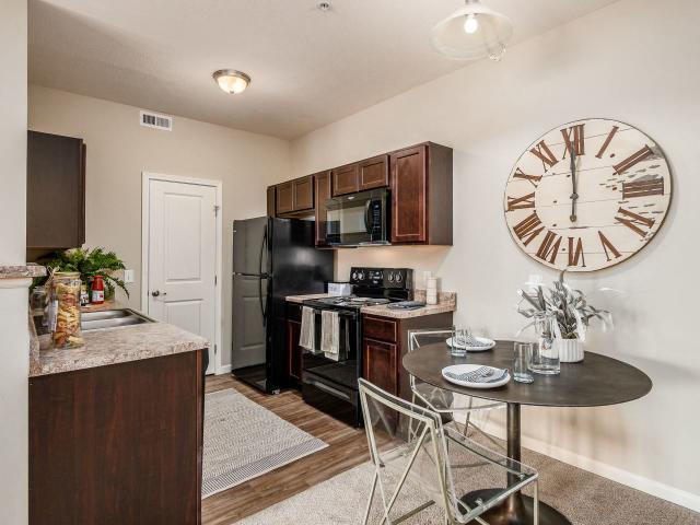 2 BR, 2 BA Apartment 5605 W Broad St Unit 38FAI203, Columbus, OH 43228