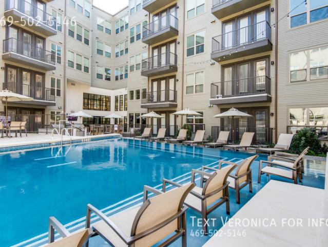 2 BR, 2 BA Apartment 5608 Avenue F, Austin, TX 78751