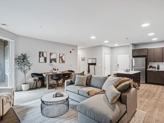 2 BR, 2 BA Apartment 560 Bayview Boulevard Unit 631, Baltimore, MD 21224