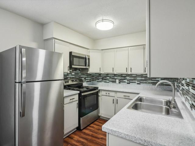 2 BR, 2 BA Apartment 5612 James Avenue Unit 409A, Fort Worth, TX 76134