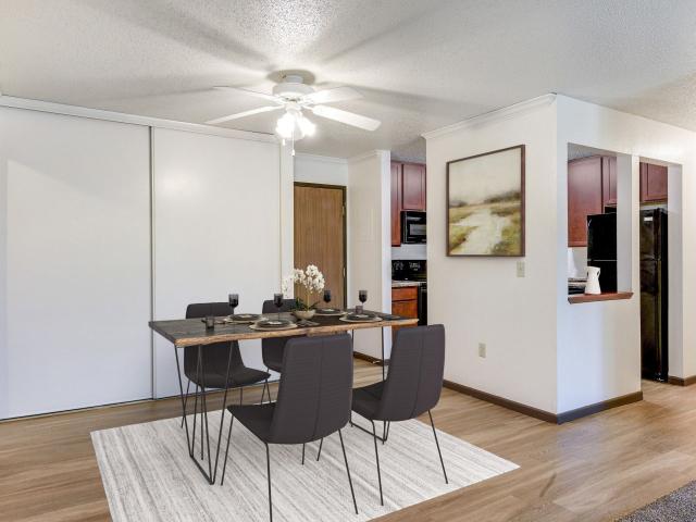2 BR, 2 BA Apartment 5625 Boone Avenue N Unit 130, Minneapolis, MN 55428