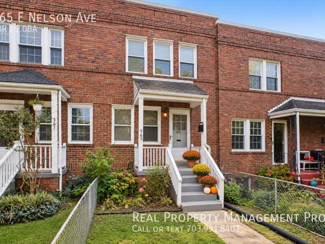 2 BR, 2 BA Apartment 565 E Nelson Ave, Alexandria, VA 22301