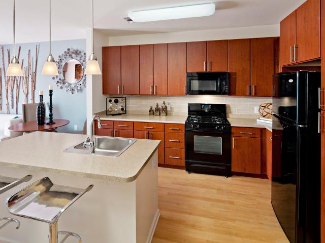 2 BR, 2 BA Apartment 5665 John F. Kennedy Boulevard Unit 422, North Bergen, NJ 07047