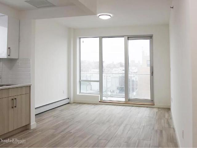 2 BR, 2 BA Apartment 57th St, BROOKLYN, NY 11220