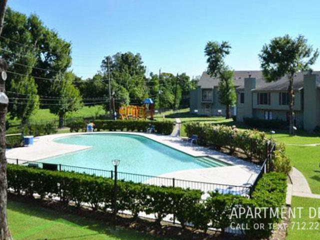 2 BR, 2 BA Apartment 5806 Hollister RdÂ, Houston, TX 77040