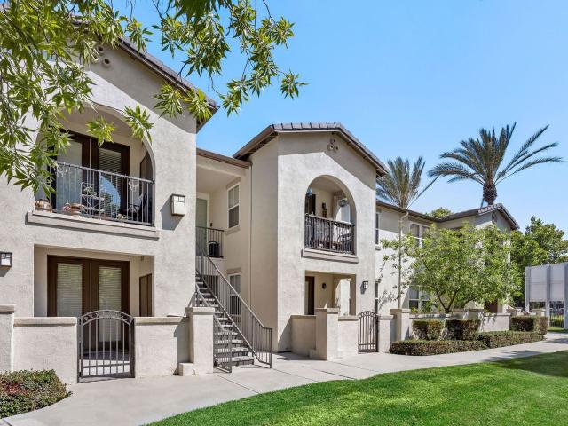 2 BR, 2 BA Apartment 5880 Lochmoor Drive Unit 027, Riverside, CA 92507