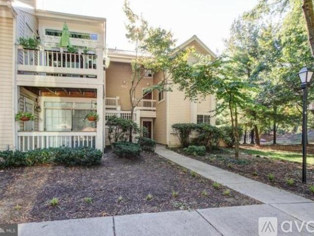 2 BR, 2 BA Apartment 5920 Barbados Pl, Unit 103, Rockville, MD 20852