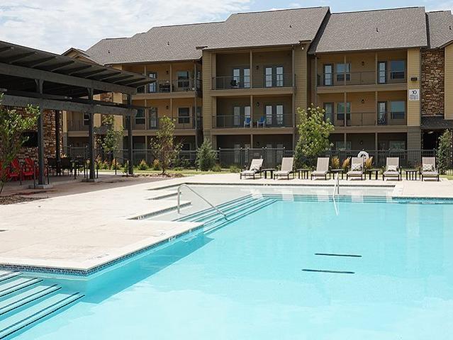 2 BR, 2 BA Apartment 5924 Southwest 12th Street Unit 7202, Oklahoma City, OK 73128