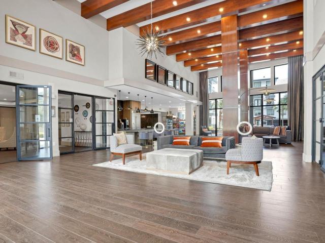 2 BR, 2 BA Apartment 5940 Forest Park Road Unit 1006, Dallas, TX 75235