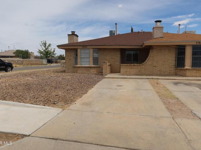 2 BR, 2 BA Apartment 5947 Deer Ave, El Paso, TX 79924
