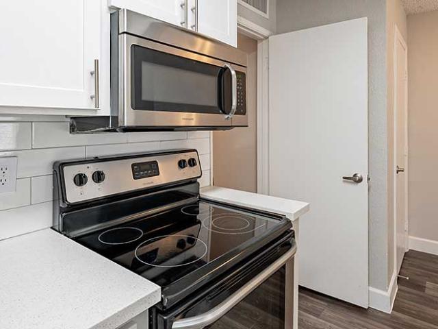 2 BR, 2 BA Apartment 5008 East Thomas Road Unit 0608, Phoenix, AZ 85018