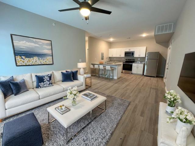 2 BR, 2 BA Apartment 500 Valhalla Club Drive Unit 400 304, Louisville, KY 40245