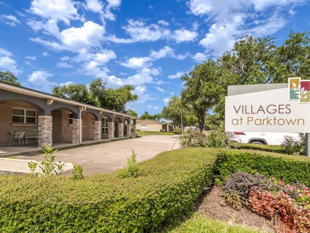 2 BR, 2 BA Apartment 500 West Pasadena Boulevard Unit 529, Deer Park, TX 77536