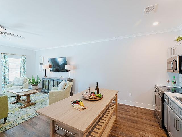 2 BR, 2 BA Apartment 500 Beverly Villas Drive Unit 395, Brunswick, GA 31520