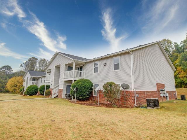 2 BR, 2 BA Apartment 500 Chapman Pointe Circle Unit D, Dallas, NC 28034
