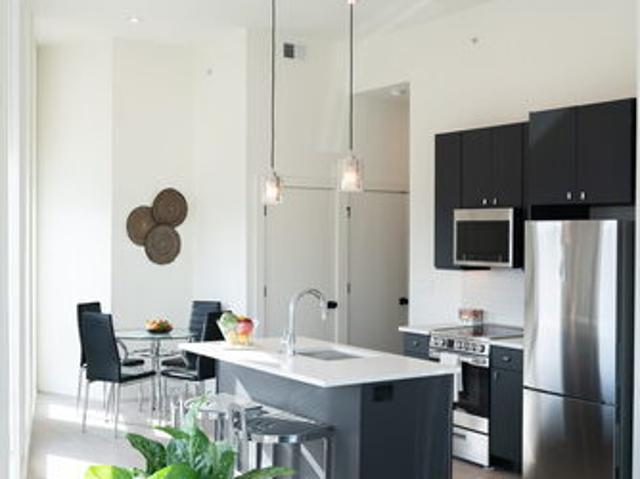 2 BR, 2 BA Apartment 5013 Springfield Ave, Unit 202, Philadelphia, PA 19143