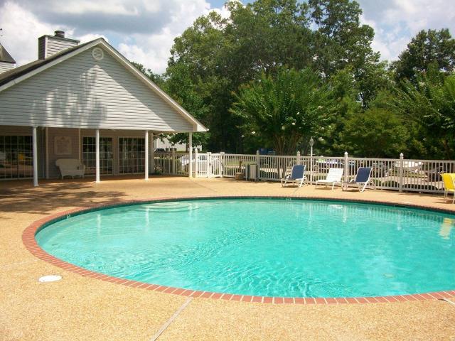 2 BR, 2 BA Apartment 501 Fairways Drive Unit 03B, Vicksburg, MS 39183