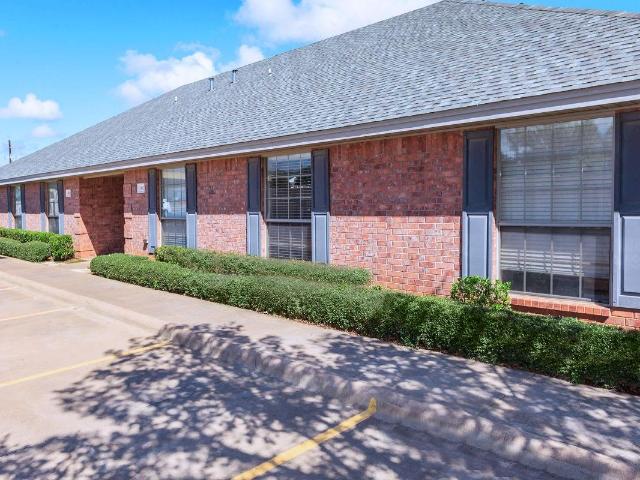 2 BR, 2 BA Apartment 5020 Taft Blvd, Wichita Falls, TX 76308