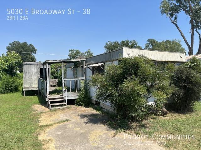 2 BR, 2 BA Apartment 5030 E Broadway St, North Little Rock, AR 72117