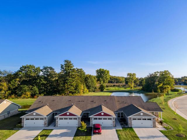 2 BR, 2 BA Apartment 50790 Redwood Dr. Unit 33483H, New Baltimore, MI 48047