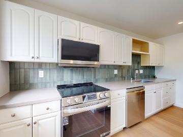 2 BR, 2 BA Apartment 50 Corte Real, Kentfield, CA 94904