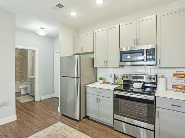 2 BR, 2 BA Apartment 510 Morning Oaks Dr Unit 2 102, Westfield, IN 46074