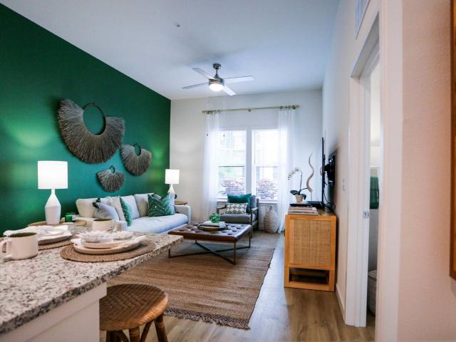 2 BR, 2 BA Apartment 510 North Rome Avenue, Suite 100 Unit 405, Tampa, FL 33606