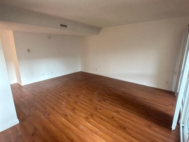 2 BR, 2 BA Apartment 511 N Kenmore Avenue Unit 305, Los Angeles, CA 90004