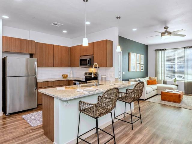 2 BR, 2 BA Apartment 5151 North 95th Avenue Unit 3041, Glendale, AZ 85305