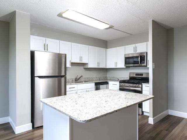 2 BR, 2 BA Apartment 515 West Chelten Avenue Unit 0404, Philadelphia, PA 19144
