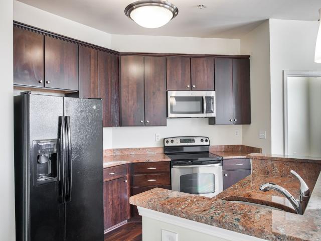 2 BR, 2 BA Apartment 515 E. Market Street Unit 213, Indianapolis, IN 46204