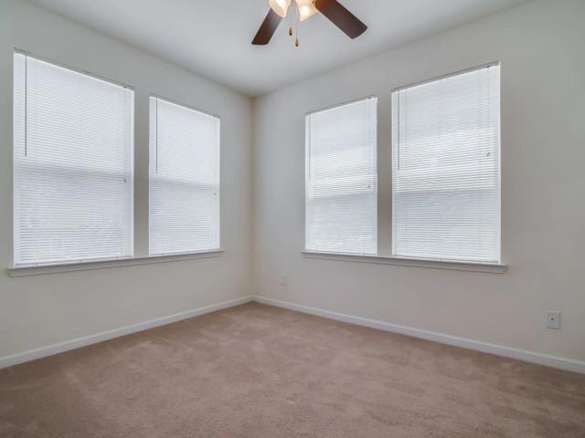 2 BR, 2 BA Apartment 523 Ridgeway Avenue Unit 101, Charlotte, NC 28204