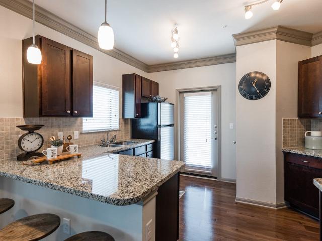 2 BR, 2 BA Apartment 5200 Point West Circle Unit 20102, Richmond, TX 77469