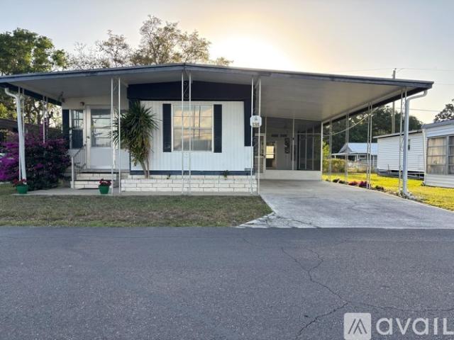 2 BR, 2 BA Apartment 5205 Jo St, Zephyrhills, FL 33542