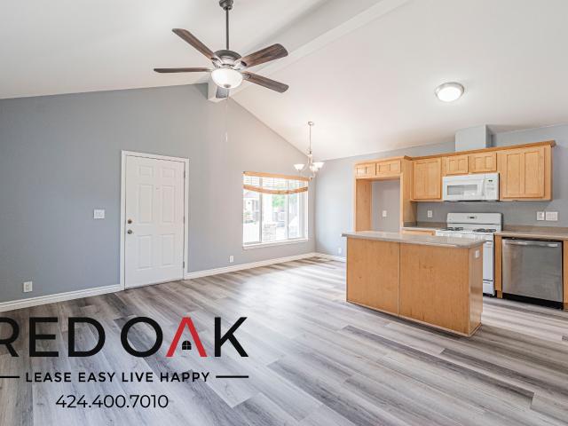 2 BR, 2 BA Apartment 5206 Central Ave, Riverside, CA 92504