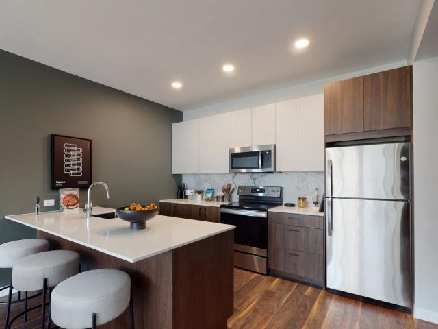 2 BR, 2 BA Apartment 520 East Armour Boulevard Unit 520, Kansas City, MO 64109