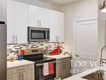2 BR, 2 BA Apartment 5225 Town and Country Blvd, Frisco, TX 75034