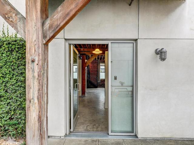 2 BR, 2 BA Apartment 527 Molino Street, Los Angeles, CA 90013