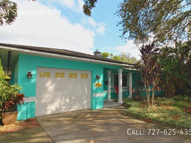 2 BR, 2 BA Apartment 533 Chicago Ave, Dunedin, FL 34698