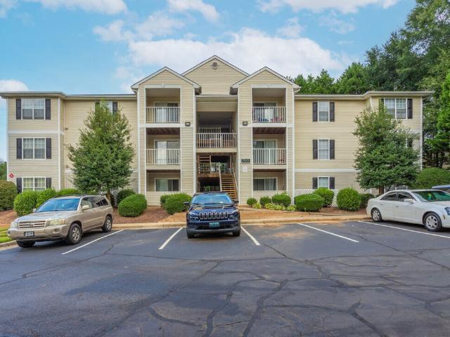 2 BR, 2 BA Apartment 5300 Countryside Court Unit 531, Winston Salem, NC 27105